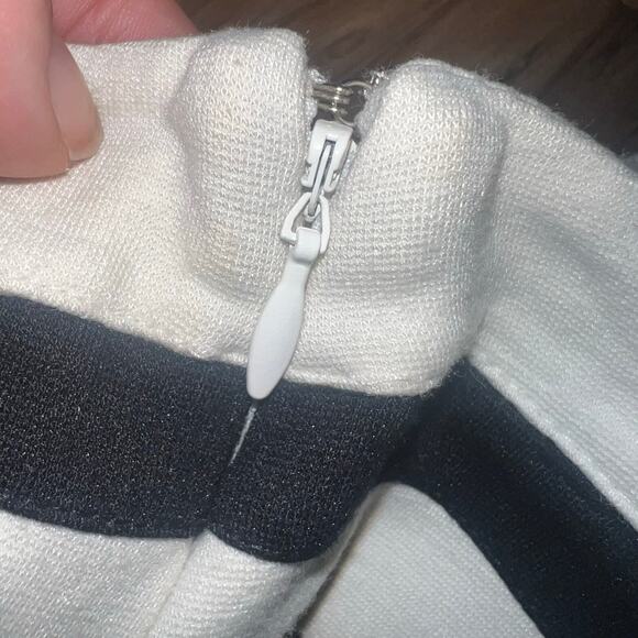 Black Gray White Striped Mini Skirt Stretchy Bodycon Pencil Skirt Size 4 - Picture 3 of 7